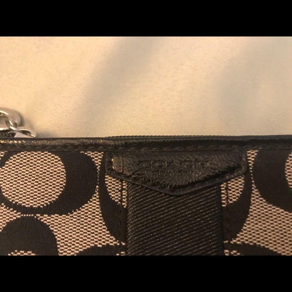 Coach wristlet color block signature - NWOT - Picture 4 of 4